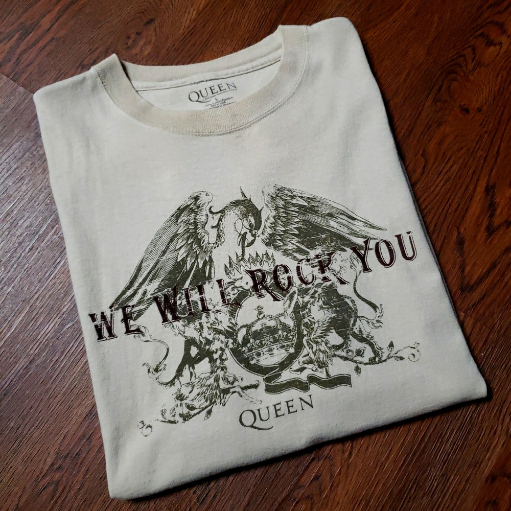Vintage 2006 QUEEN We Will Rock You T-SHIRT